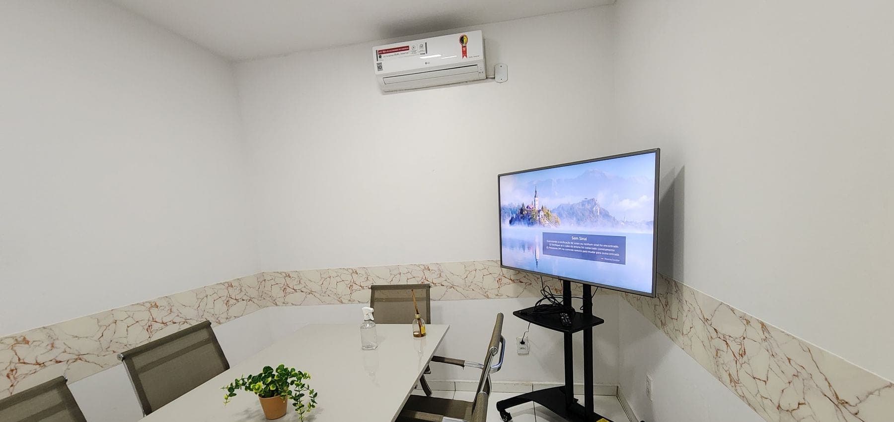 Coworking Parquelândia — Sala 208 (Reunião & atendimento) em Fortaleza